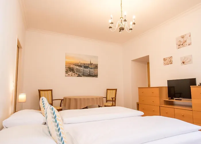 Deutscher Orden Hotel *