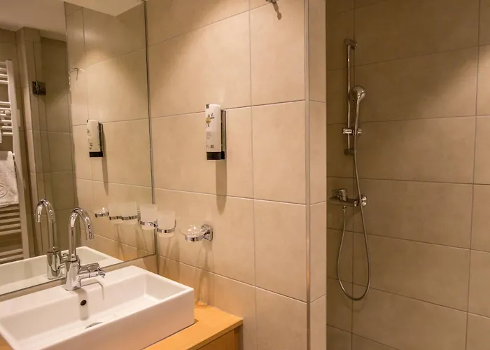 Deutscher Orden Hotel *