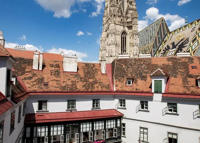 Deutscher Orden Hotel *